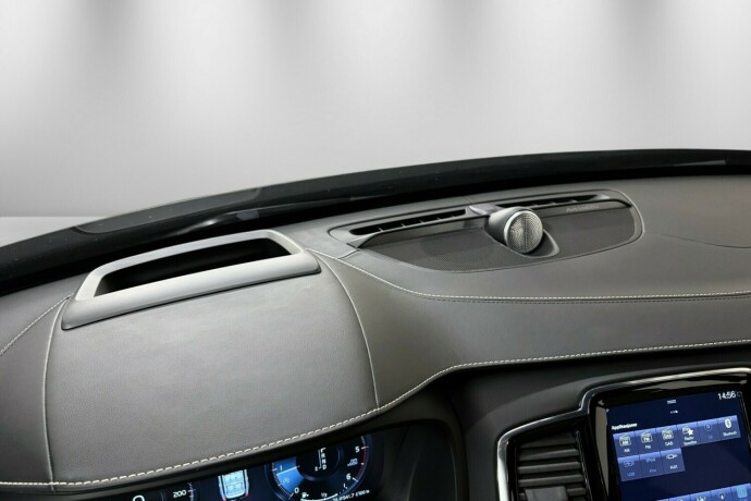 volvo-xc-90-diesel-2016-big-24