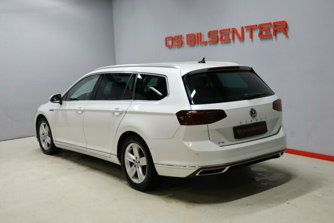 volkswagen-passat-elektrisitetbensin-2020-big-4