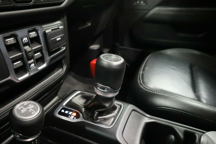 jeep-wrangler-diesel-2020-big-37