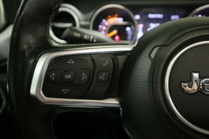 jeep-wrangler-diesel-2020-big-17