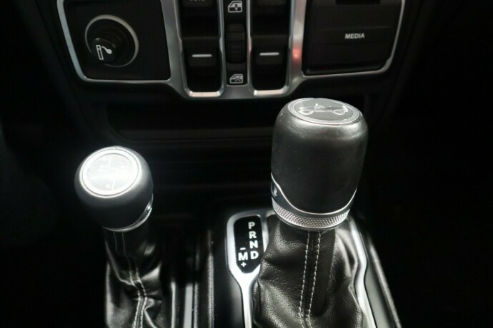 jeep-wrangler-diesel-2020-big-34