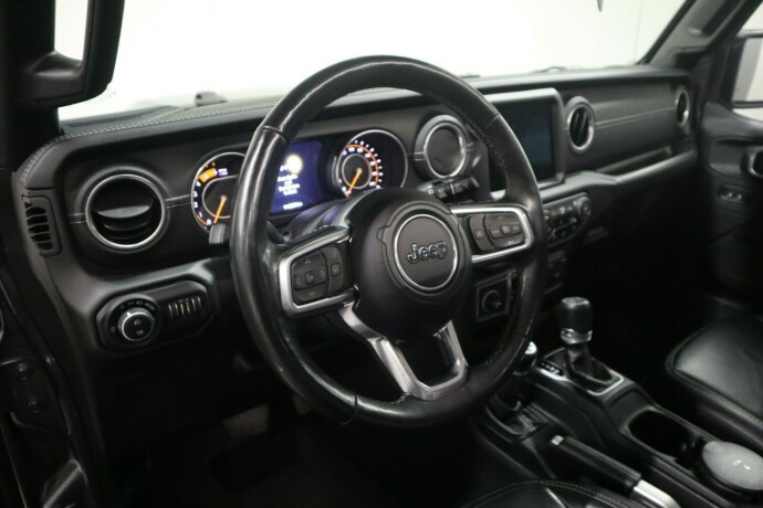 jeep-wrangler-diesel-2020-big-15