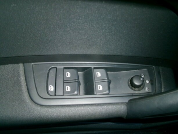 audi-a1-bensin-2013-big-11