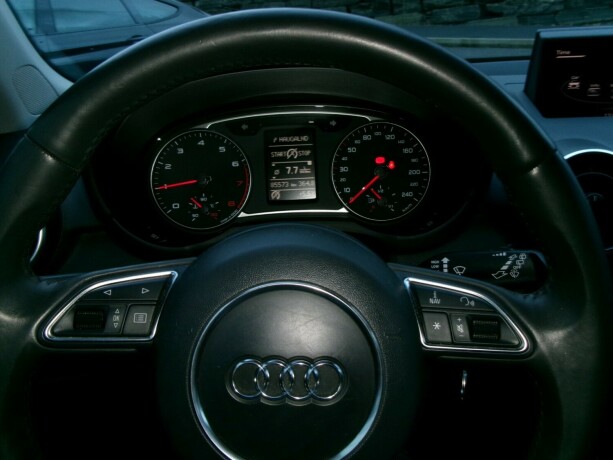 audi-a1-bensin-2013-big-10