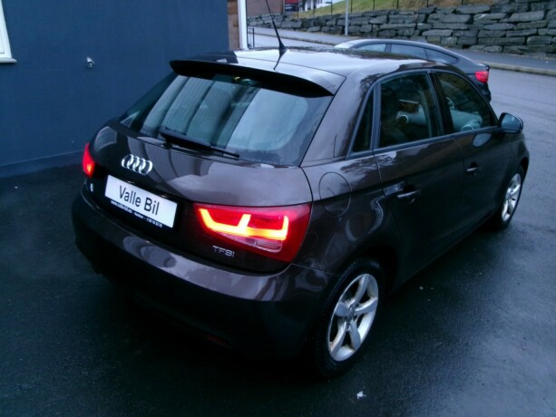 audi-a1-bensin-2013-big-5