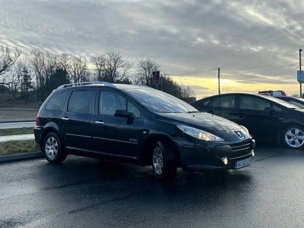 peugeot-307-diesel-2008-big-2