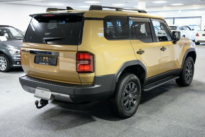 toyota-land-cruiser-diesel-2025-big-2