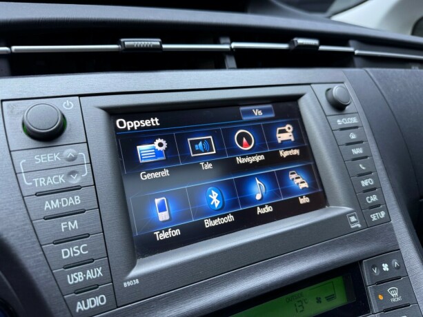 toyota-prius-elektrisitetbensin-2013-big-23