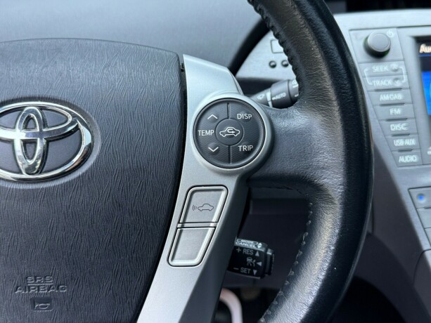 toyota-prius-elektrisitetbensin-2013-big-15