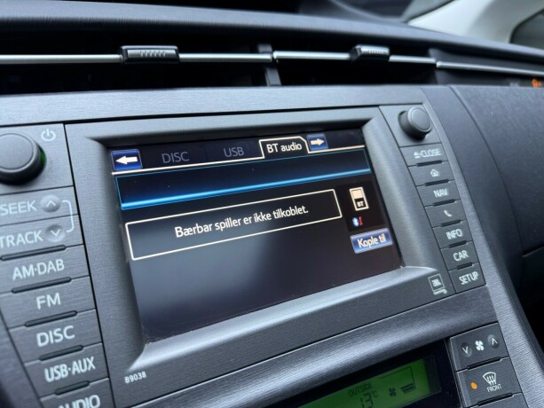 toyota-prius-elektrisitetbensin-2013-big-22