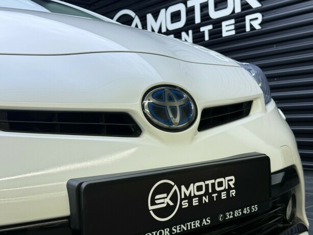 toyota-prius-elektrisitetbensin-2013-big-4