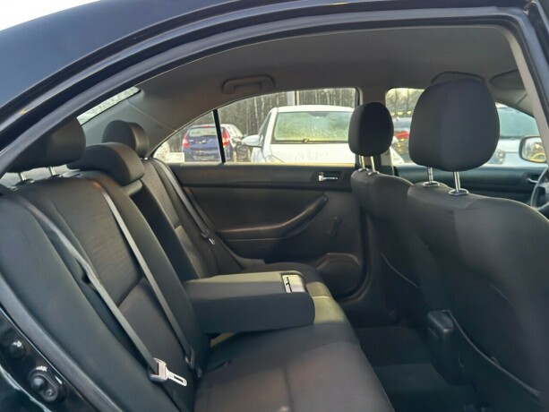 toyota-avensis-bensin-2007-big-9