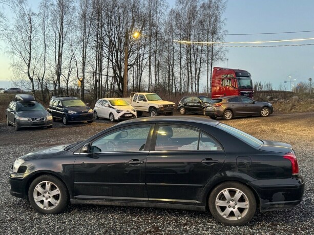 toyota-avensis-bensin-2007-big-3