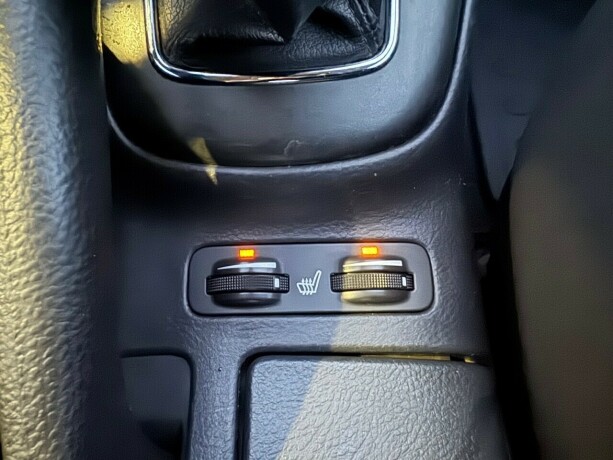 toyota-avensis-bensin-2007-big-16