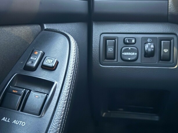 toyota-avensis-bensin-2007-big-17