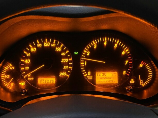 toyota-avensis-bensin-2007-big-13