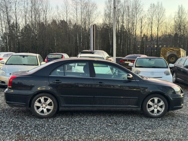 toyota-avensis-bensin-2007-big-7