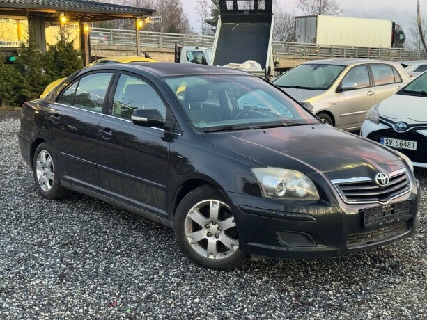 toyota-avensis-bensin-2007-big-0