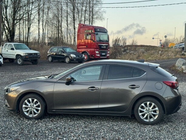 mazda-3-diesel-2014-big-3