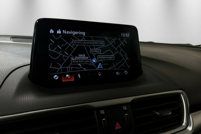 mazda-3-bensin-2018-big-24