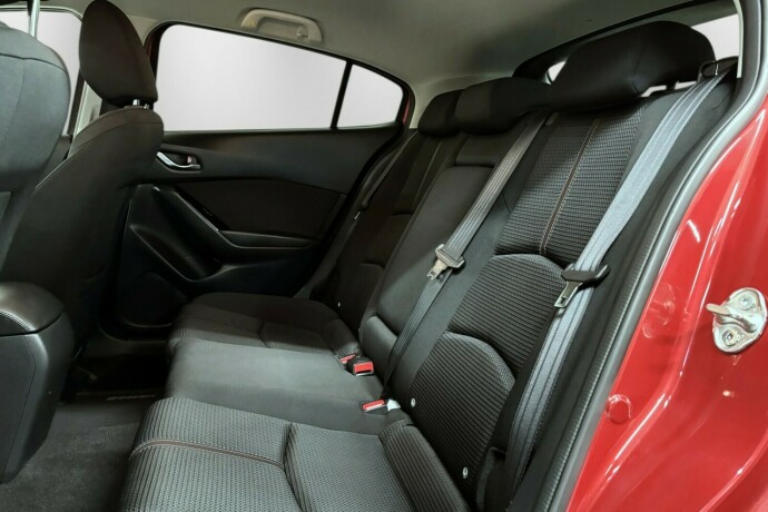 mazda-3-bensin-2018-big-13