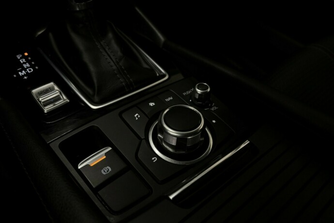 mazda-3-bensin-2018-big-29