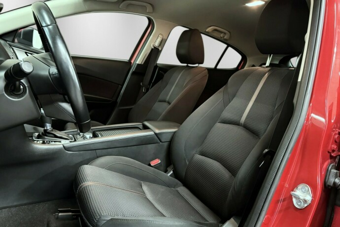 mazda-3-bensin-2018-big-12