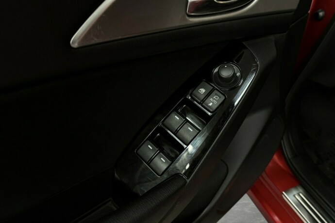 mazda-3-bensin-2018-big-20