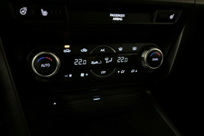 mazda-3-bensin-2018-big-26