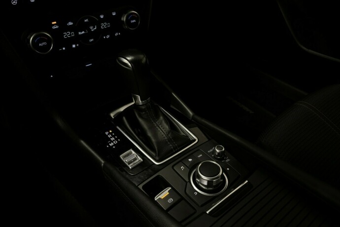 mazda-3-bensin-2018-big-27