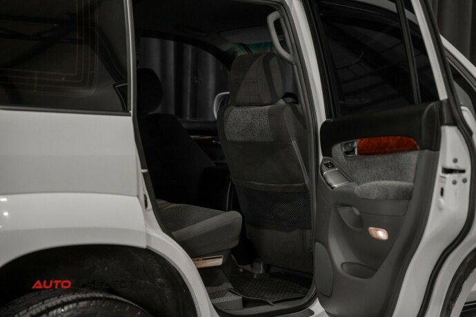 toyota-land-cruiser-diesel-2009-big-12