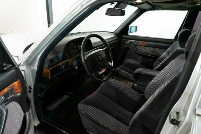 mercedes-benz-s-klasse-bensin-1985-big-10