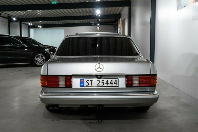 mercedes-benz-s-klasse-bensin-1985-big-4