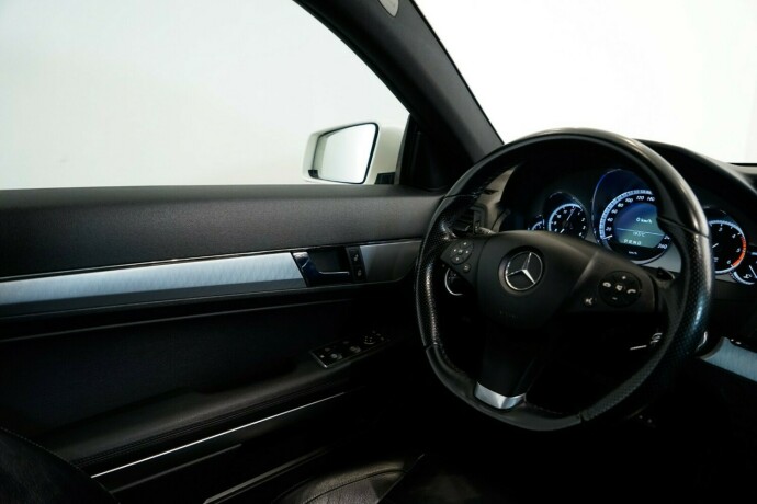 mercedes-benz-e-klasse-diesel-2011-big-11