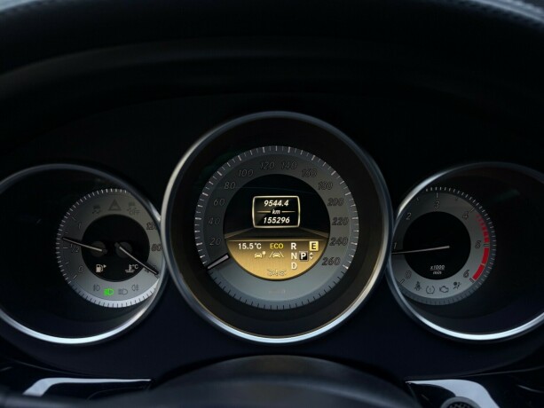 mercedes-benz-cls-diesel-2012-big-16