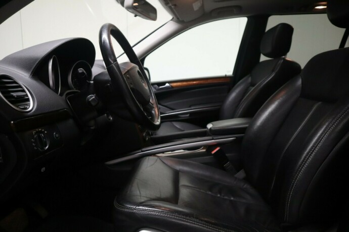 mercedes-benz-gl-diesel-2008-big-10