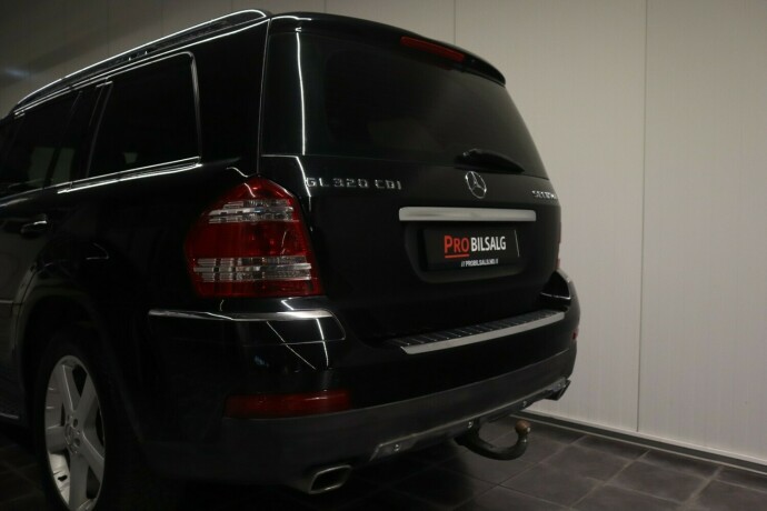 mercedes-benz-gl-diesel-2008-big-34