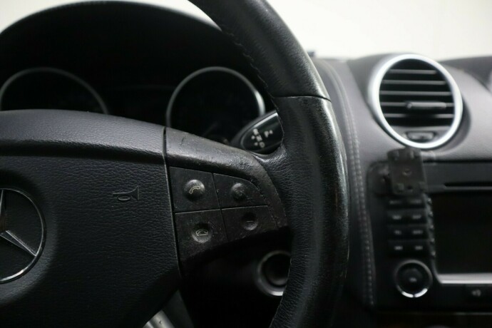 mercedes-benz-gl-diesel-2008-big-20