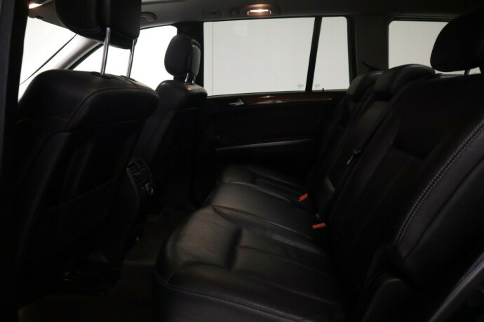 mercedes-benz-gl-diesel-2008-big-12