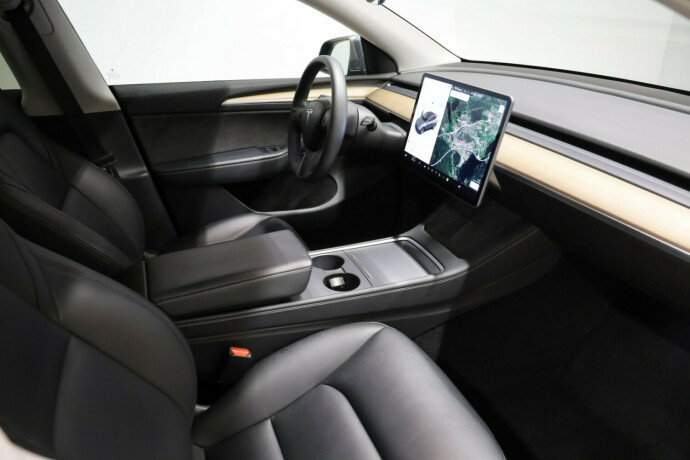 tesla-model-y-elektrisitet-2021-big-9