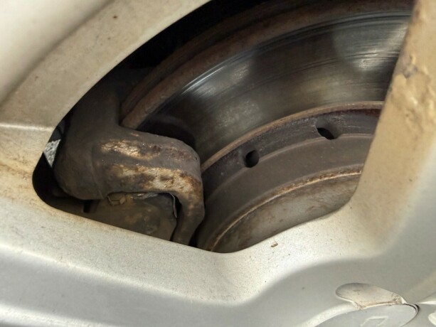 mitsubishi-outlander-diesel-2012-big-2