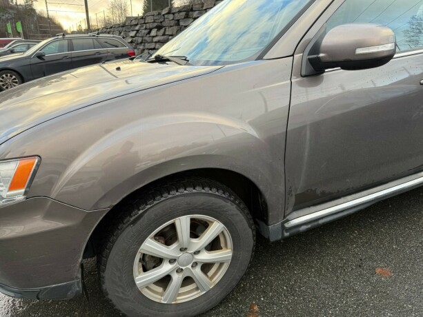 mitsubishi-outlander-diesel-2012-big-1