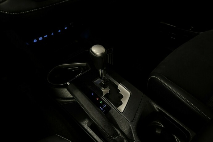 toyota-rav4-elektrisitetbensin-2018-big-27