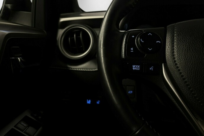 toyota-rav4-elektrisitetbensin-2018-big-12