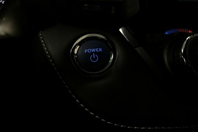 toyota-rav4-elektrisitetbensin-2018-big-24