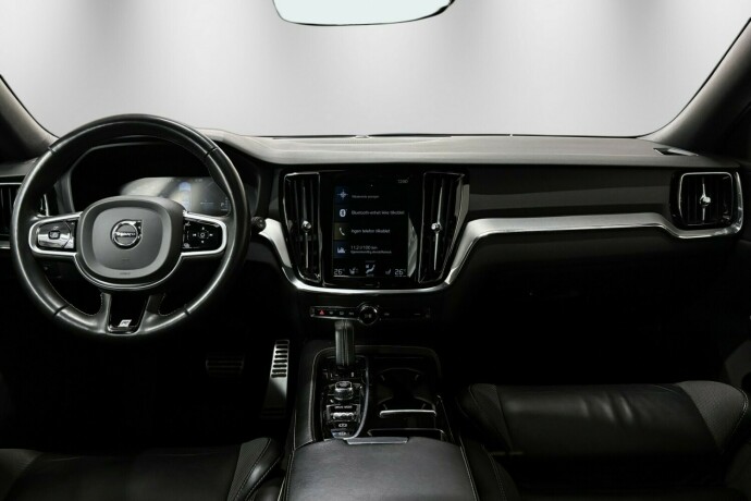 volvo-v60-elektrisitetbensin-2020-big-16