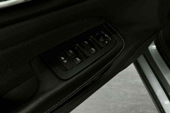 volvo-v60-elektrisitetbensin-2020-big-14