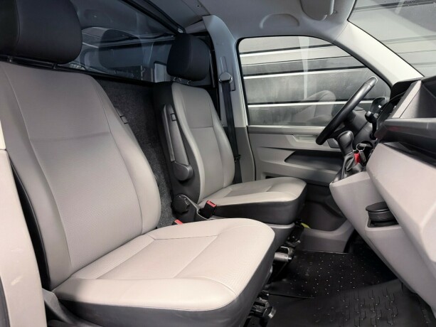 volkswagen-transporter-diesel-2024-big-14