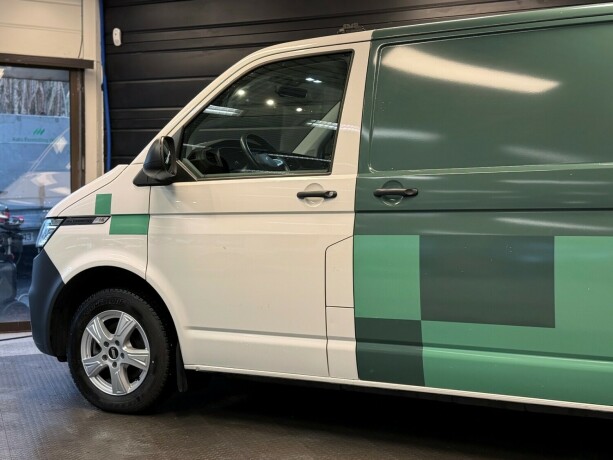 volkswagen-transporter-diesel-2024-big-6