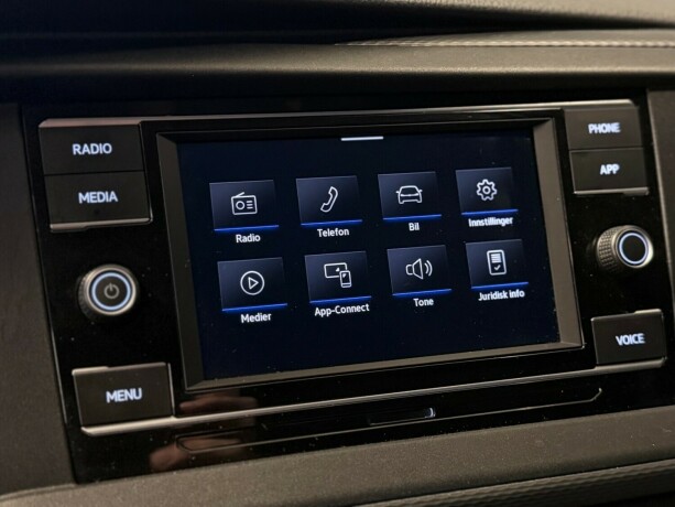 volkswagen-transporter-diesel-2024-big-21